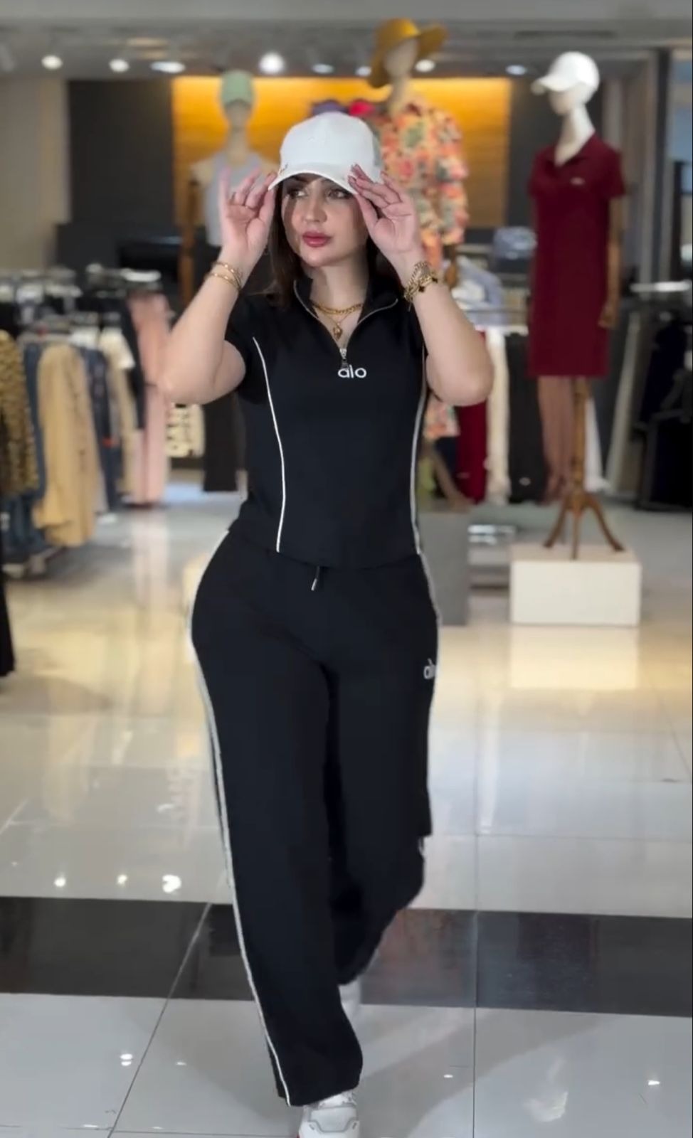 ✨ Survêtement de sport ALO, l'élégance et le confort en une seule tenue ✨ Tissu molleton lycra d'excellente qualité ✨